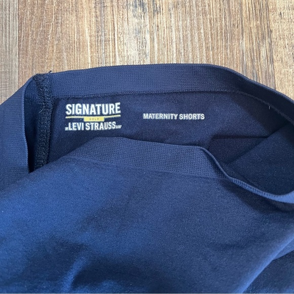 Signature by Levi Strauss & Co. Gold Label Womens Maternity Denim Shorts Sz Sm - Picture 3 of 7